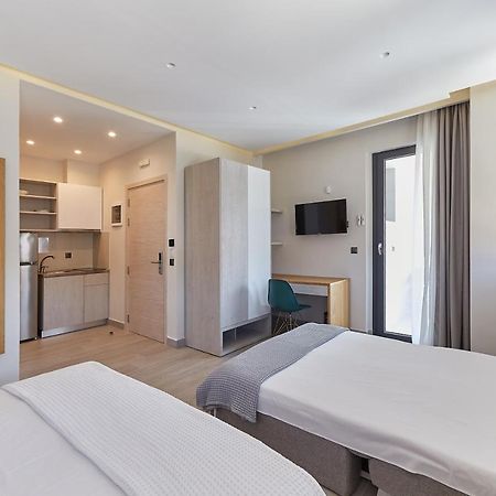 Albatros Suites Vrasná Екстериор снимка