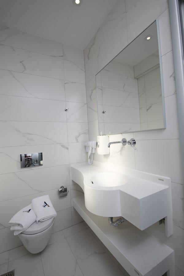 Albatros Suites Vrasná Екстериор снимка