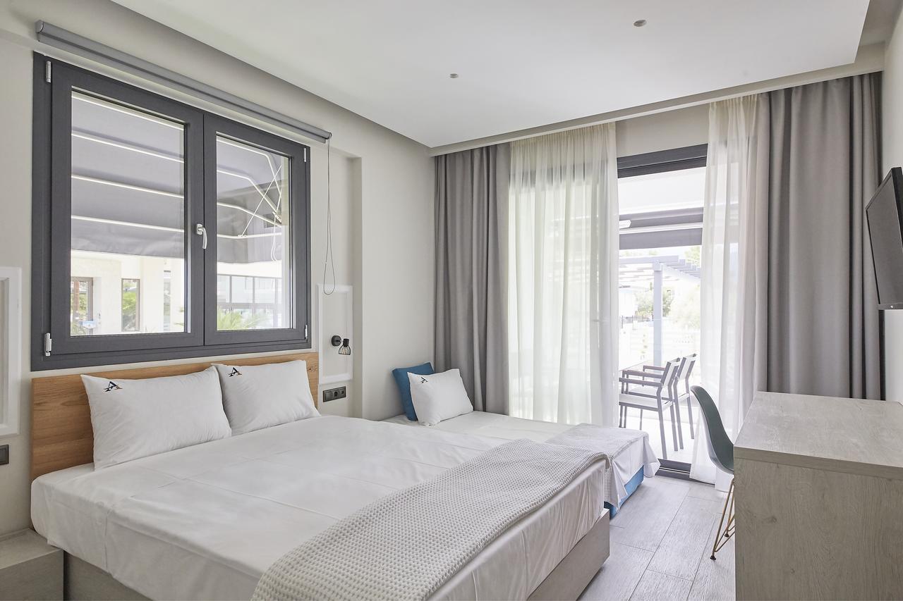 Albatros Suites Vrasná Екстериор снимка