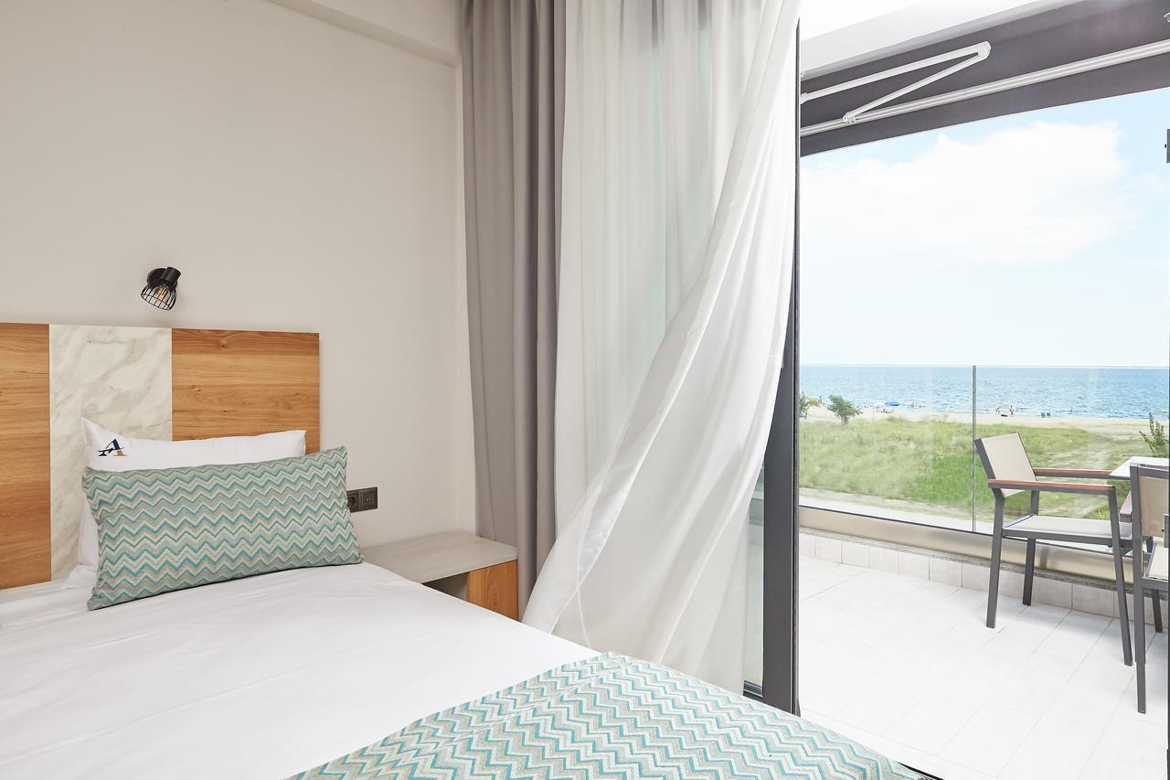 Albatros Suites Vrasná Екстериор снимка