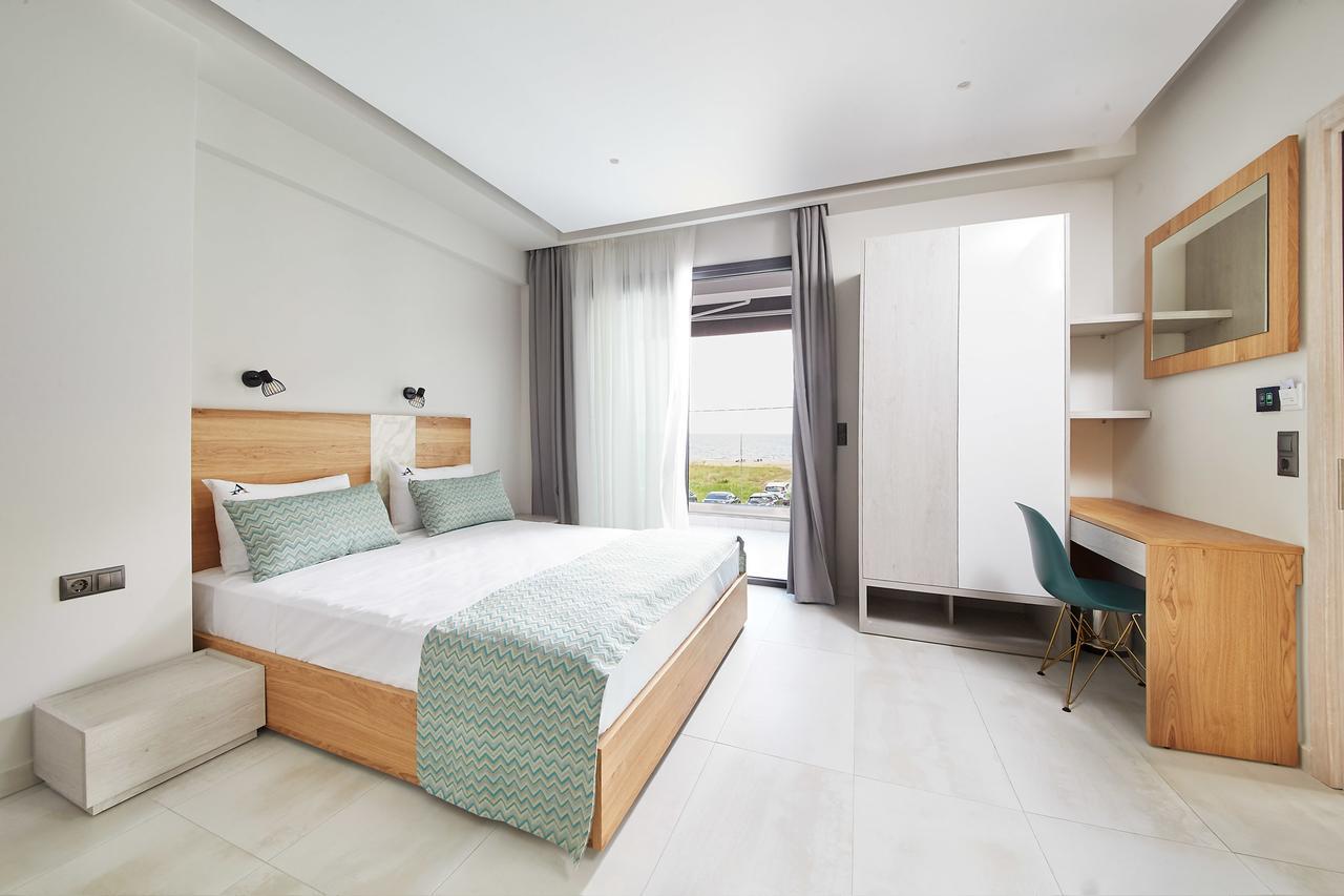 Albatros Suites Vrasná Екстериор снимка