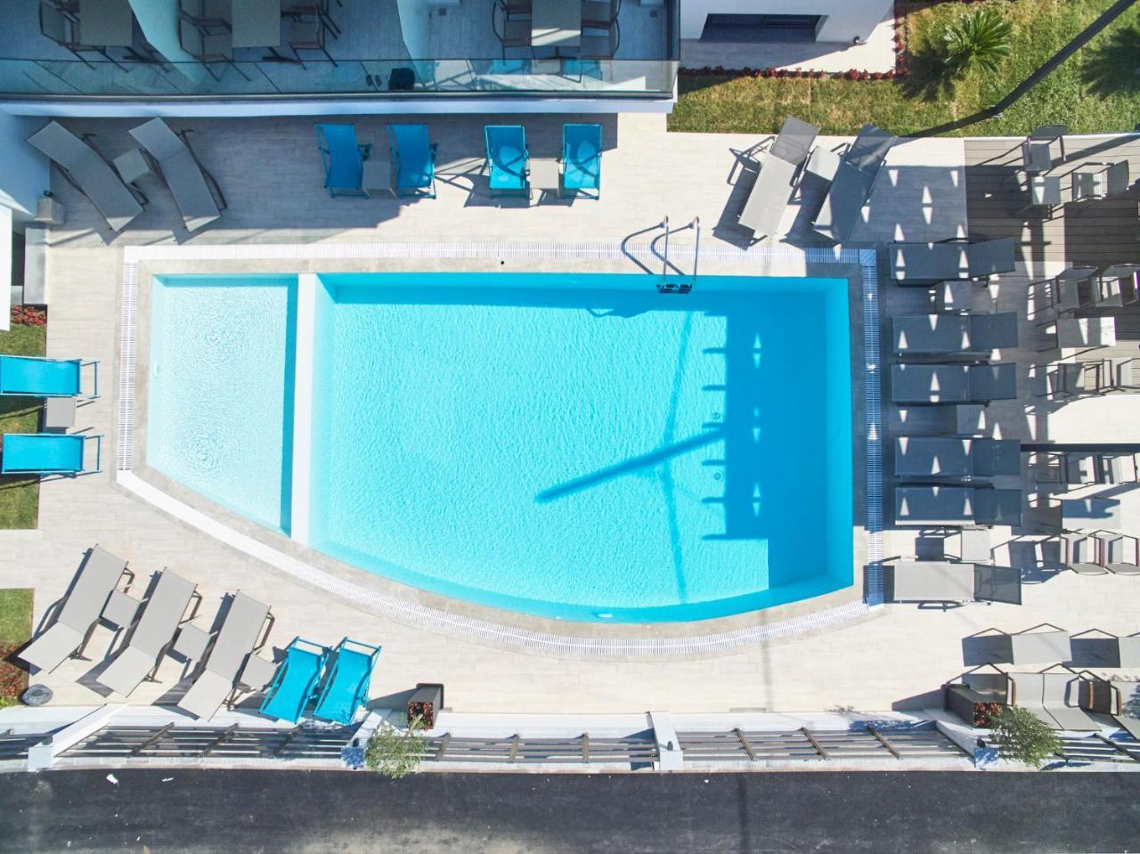 Albatros Suites Vrasná Екстериор снимка